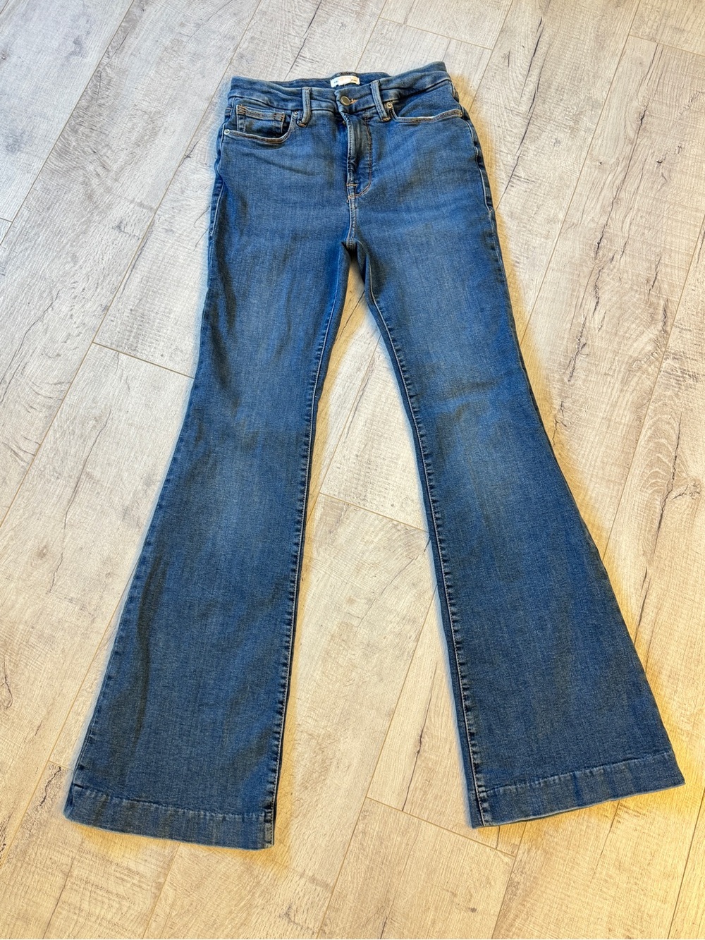 Good American Good Flare Jeans – Size 6 / 28 | High-Rise Dark Wash